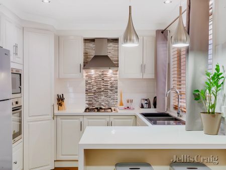 3/10 Hibiscus Avenue, Briar Hill, Melbourne - Photo 5