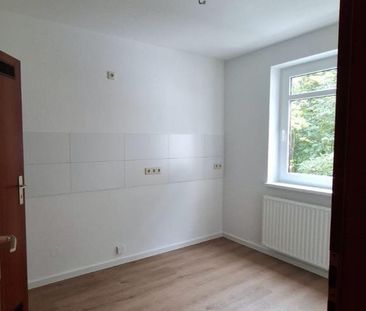 Newly renovated 2-room apartment with balcony in a good location - Photo 1
