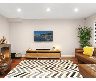 Stunning Large Family Home Offering Space, Privacy and Quality in a... - Photo 1