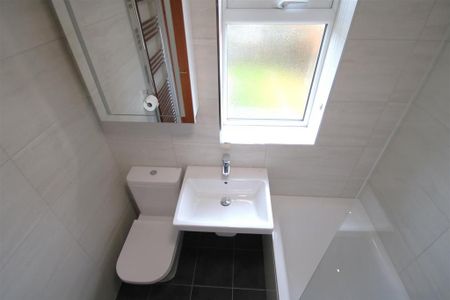 3 bedroom detached house to rent - Photo 4