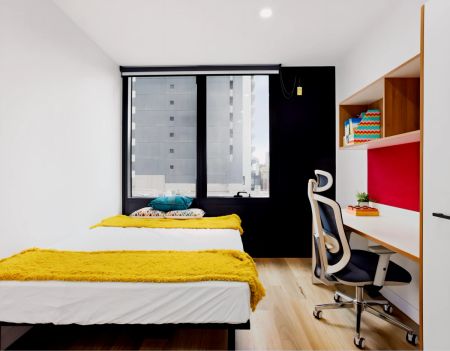 Private Studio Silver - Photo 2