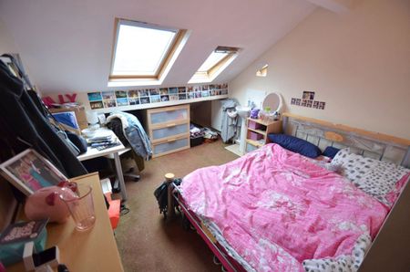 9 Bed - 42 Hanover Square, Leeds - LS3 1BQ - Student - Photo 4