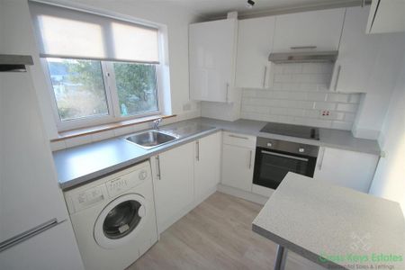 2 bedroom apartment to rent - Photo 3