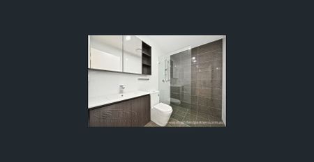 Modern Two Bedroom Apartment - Photo 3