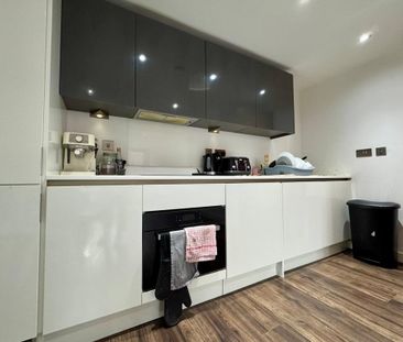 2 bedroom flat to rent - Photo 3