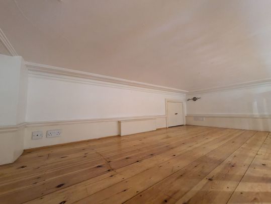 Mezzanine Studio flat - Couples accepted - Photo 1