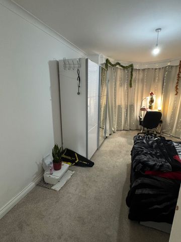 Room in a Shared House, London, N18 - Photo 5