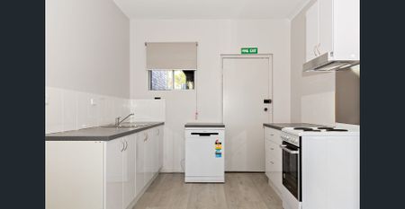 Spacious 2 Bedroom Unit in the Heart of Kahibah - Photo 2