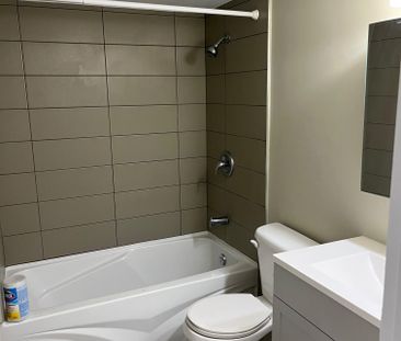 For Lease - 123 Castlegreen Private Unit# 64, Hunt Club - South Key... - Photo 5