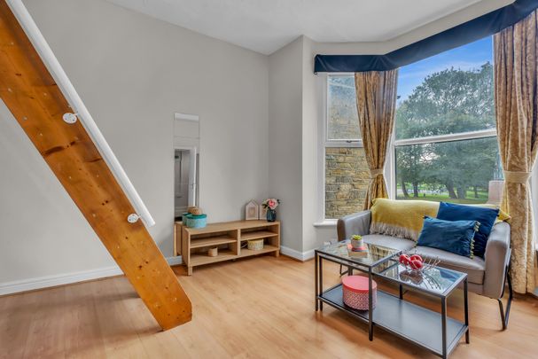 3 MOOR VIEW Leeds - LS6 1AQ - Photo 1