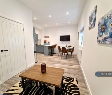 2 bedroom maisonette to rent - Photo 2