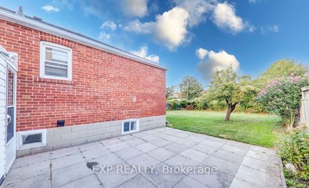 For Lease - 45 Blaisdale Road Unit# Bsmt, Toronto, Ontario - Photo 3
