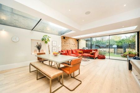 Bradley Gardens, West Ealing, W13 - Photo 5