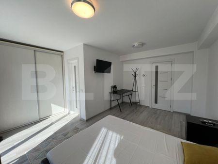 Apartament cu 3 camere,75 mp, zona 1 Mai - Photo 3