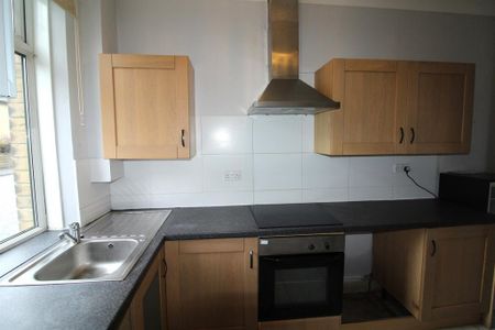 2 bedroom terraced house to rent - Photo 5