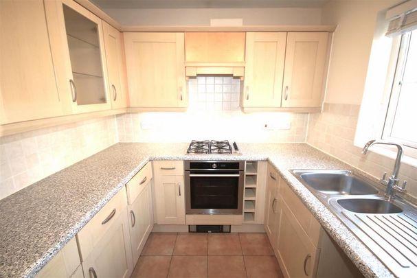 3 bedroom semi-detached house to rent - Photo 1