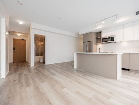 For Lease - 333 Sunseeker Avenue Unit# 428, Innisfil, Ontario - Photo 4