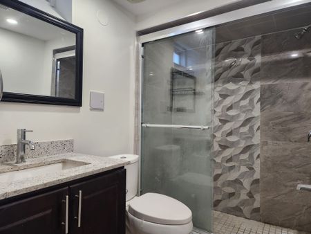 For Lease - 3 cedarvalley Boulevard, Brampton, Ontario - Photo 5