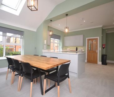 1 bedroom Flat To Let - Photo 2