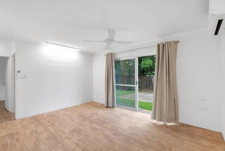 RENOVATED DUPLEX LIVING - Photo 5