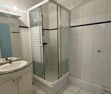 Location Appartement 3 pièces 55m² TOULON 83000 - Photo 5