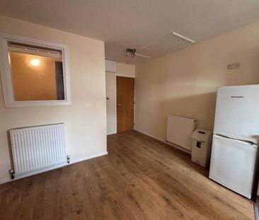 10b Cregagh Road, Belfast, BT6 8LL - Photo 3