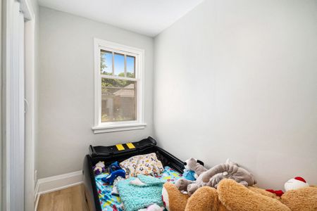 For Lease - 13 Pinehurst Avenue, West Centre Town, Ontario - Photo 3