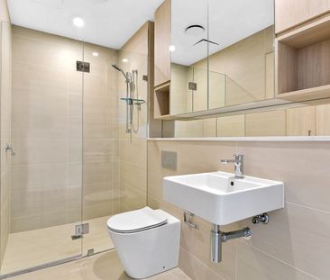 Contemporary Elegance - Photo 2