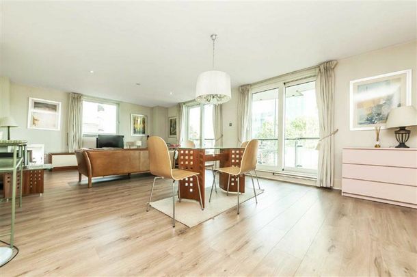 St. George Wharf, St. Georges Wharf, SW8 - Photo 1