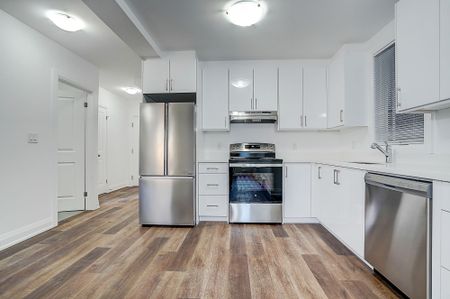 For Lease - 166 Vaughan Road Unit# Main floor and basement, Toronto, Ontario - Photo 3