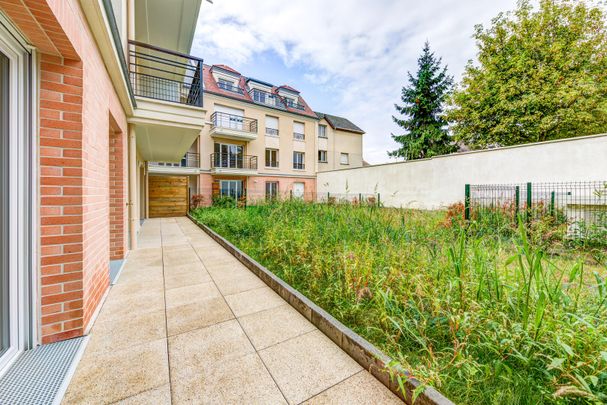 location Appartement F4 DE 79.7m² À VILLIERS SUR MARNE - Photo 1