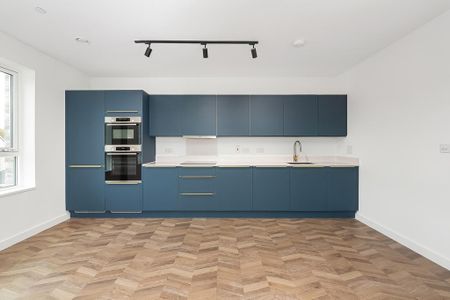 3 bedroom flat to rent - Photo 4