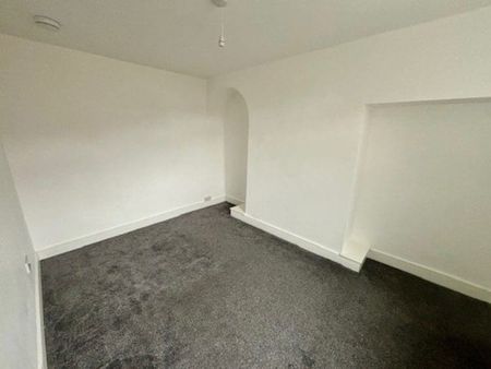 College Street, St. Helens - Photo 3