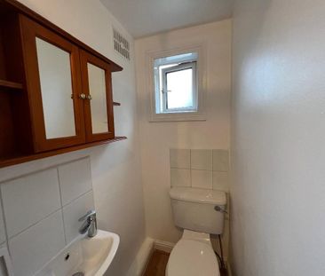 Studio to rent - Photo 6