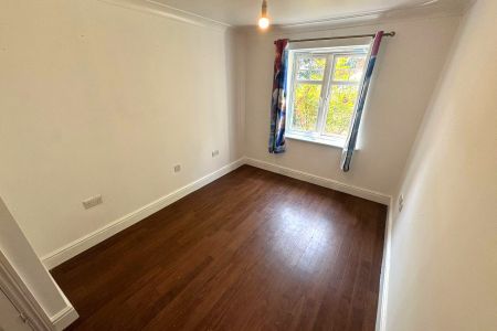 Brighton Road, Addlestone, Surrey, KT15 - Photo 4