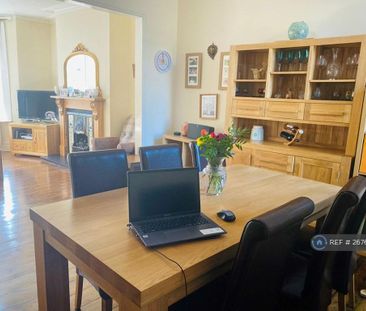 3 bedroom terraced house to rent - Photo 2