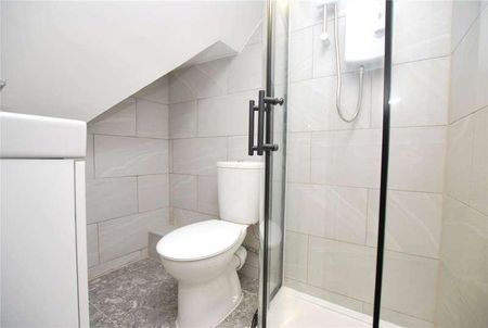 Raymond Crescent, Guildford, Surrey, GU2 - Photo 4