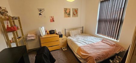 6 Bed - 9 Hessle Terrace, Hyde Park, Leeds - LS6 1EQ - Student - Photo 5