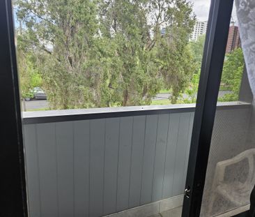 123 Cowper Street, Footscray, VIC 3011 - Photo 3