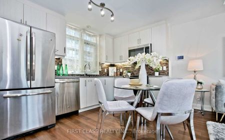 For Lease - 367 Beecroft Road Unit# Th-111, Toronto, Ontario - Photo 2