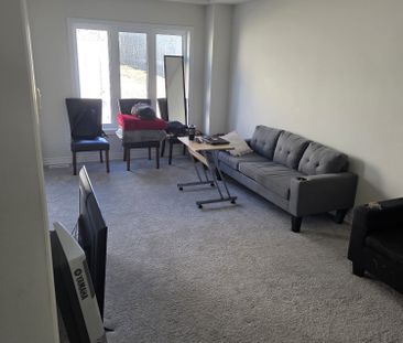 For Lease - 36 Bruton Street, Thorold, Ontario - Photo 2