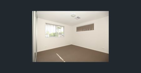 Huge Family Home - Photo 2