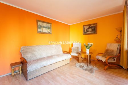 2-pokojowe mieszkanie z dużą loggią | os. Wysokie - Photo 3