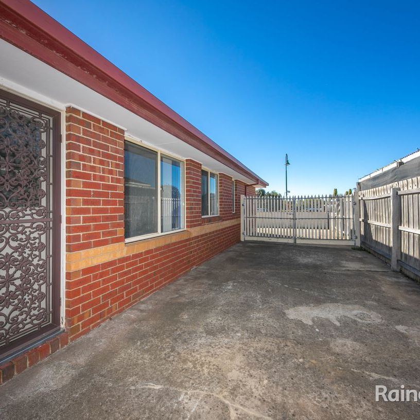 18 Fremantle Road, Sunbury, VIC 3429 - Photo 1