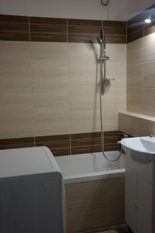 Kiadó felújított panel lakás - Pécs - Fotó 3
