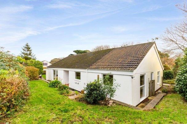 A detached 4 bedroom bungalow on the edge of the popular village of St Agnes available for 12 months. Please email to register your interest and complete a pre - Photo 1