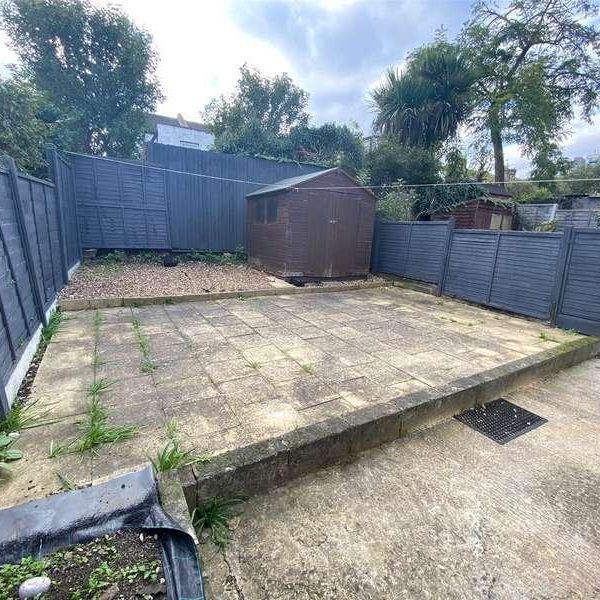 Sydney Road, Hornsey, London, N8 - Photo 1