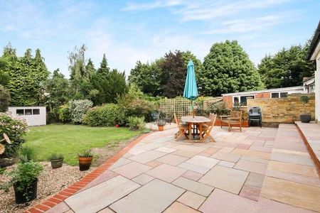 Claremount Gardens, Epsom, KT18 - Photo 5