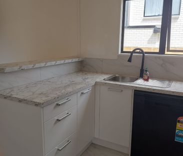 Modern, Fresh & Perfectly Positioned - Photo 6