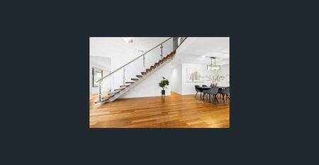 Stunning Family Residence With the Ultimate "Wow" Factor - Photo 3